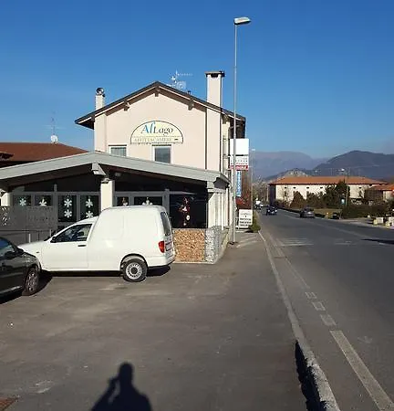 Al Pensión Adro